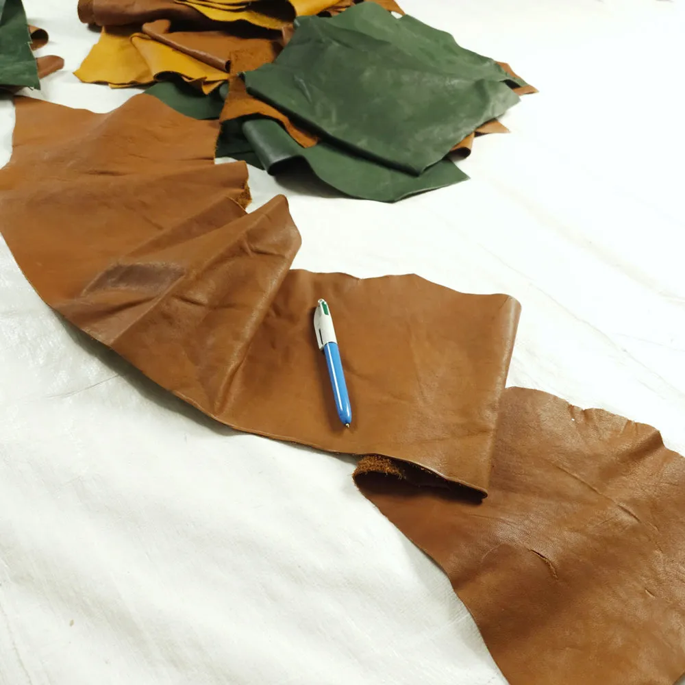 Coloured Vegetable Tanned Leather Scraps Pack – Full Grain Craft Offcuts