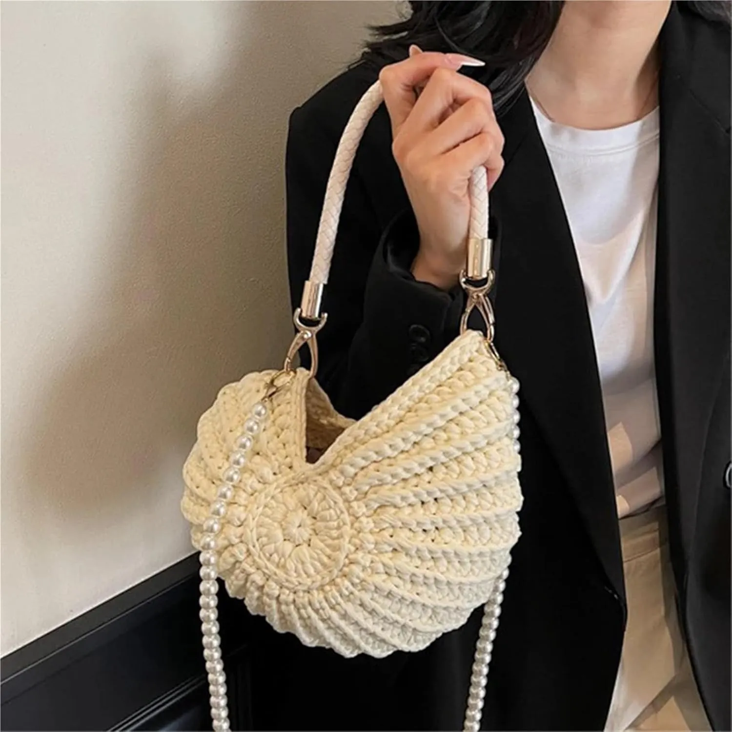 Conch Woven Bag Fashion Creative Design Pearl Chain Versatile Leisure Seaside Holiday Commuting Shoulder Messenger Bag