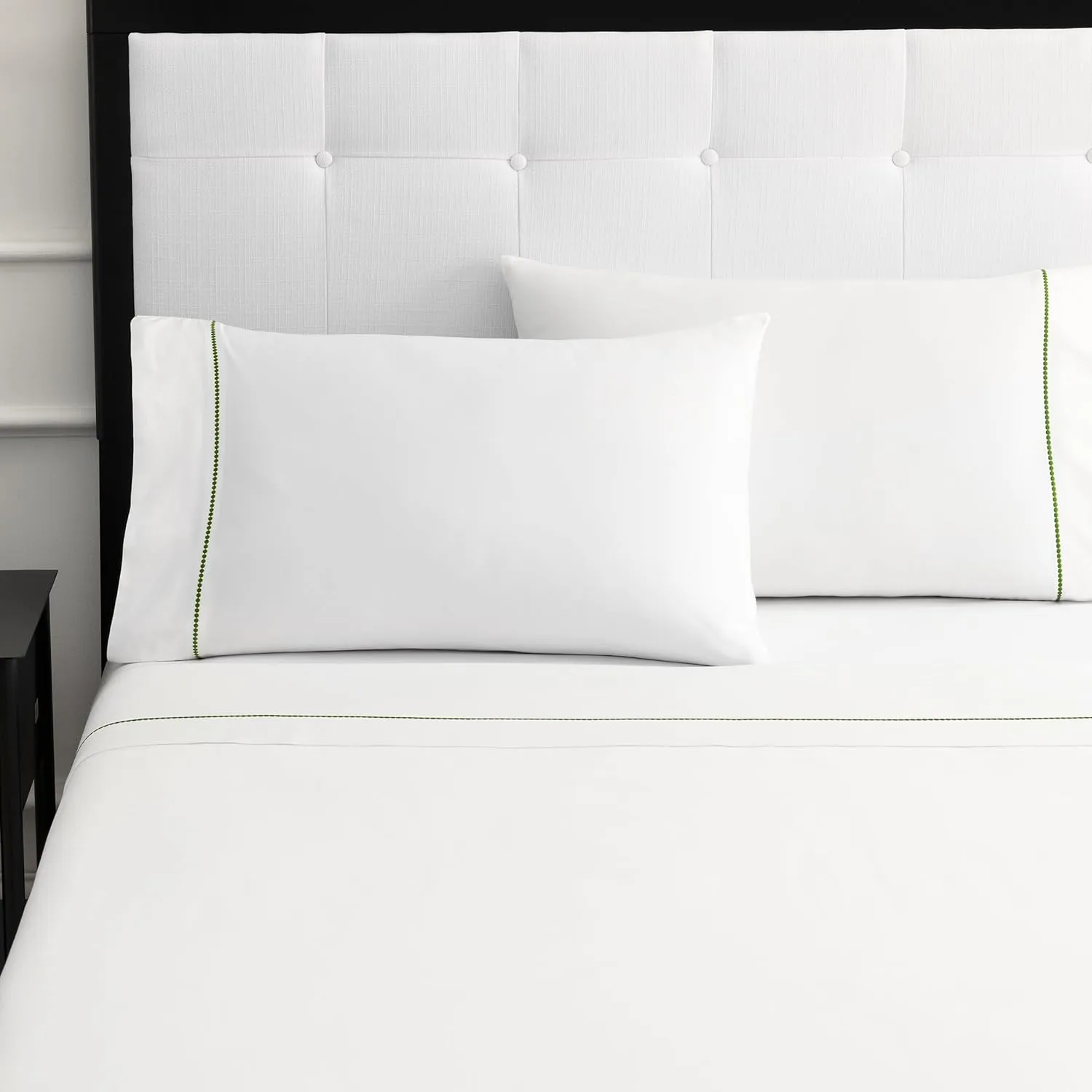 kate spade new york Dot Queen Sheet Set, 300 Thread Count and 100% Cotton, All Season 4 Piece Bedding Set, Machine Washable, White and Green