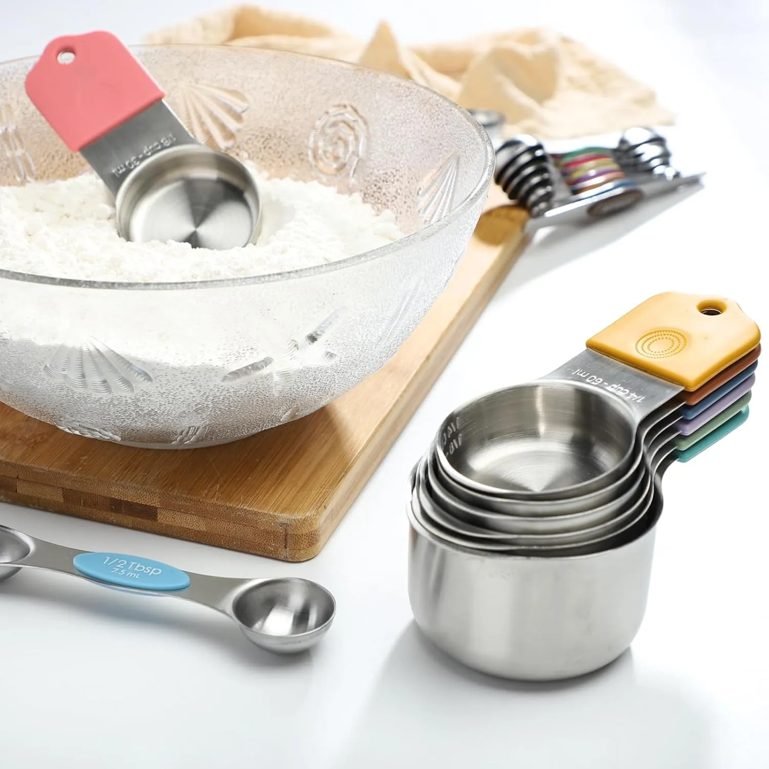 Magnetic Measuring Cups and Spoons Set of 16 Stainless Stee Stackable Nesting 7pcs Measuring Cups 9pcs Measuring Spoons for Dry and Liquid Ingredients