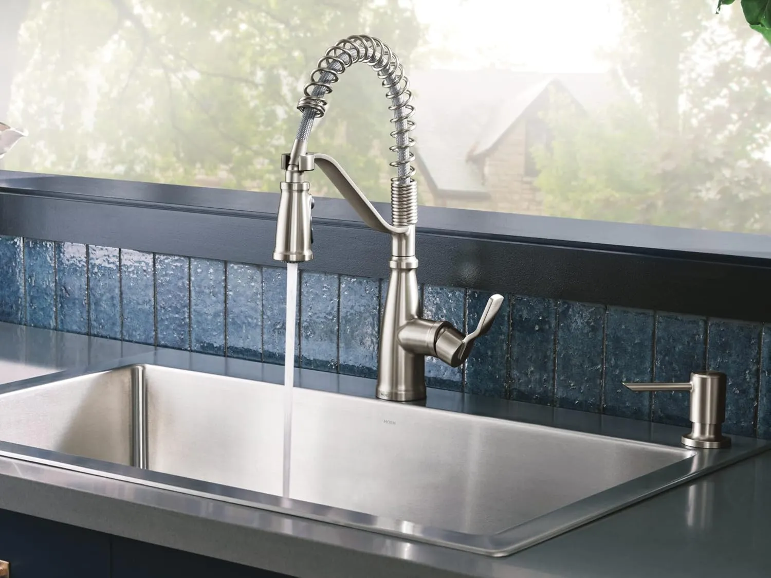 Moen Nolia Spot Resist Stainless One-Handle Pre-Rinse Spring Pulldown Kitchen Faucet, Single Hole Kitchen Sink Faucet with Soap Dispenser, 87886SRS
