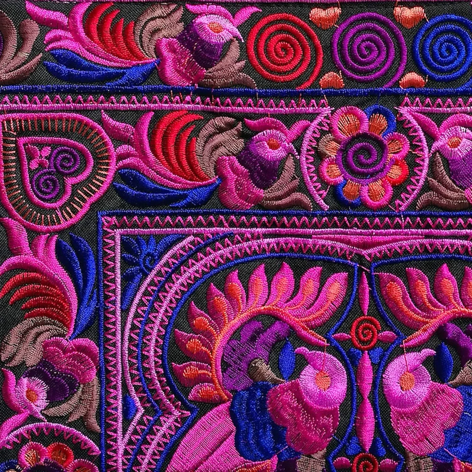 Sabai Jai - Embroidered Clutch Purse with Wristlet - Large Boho Purses and Handbags