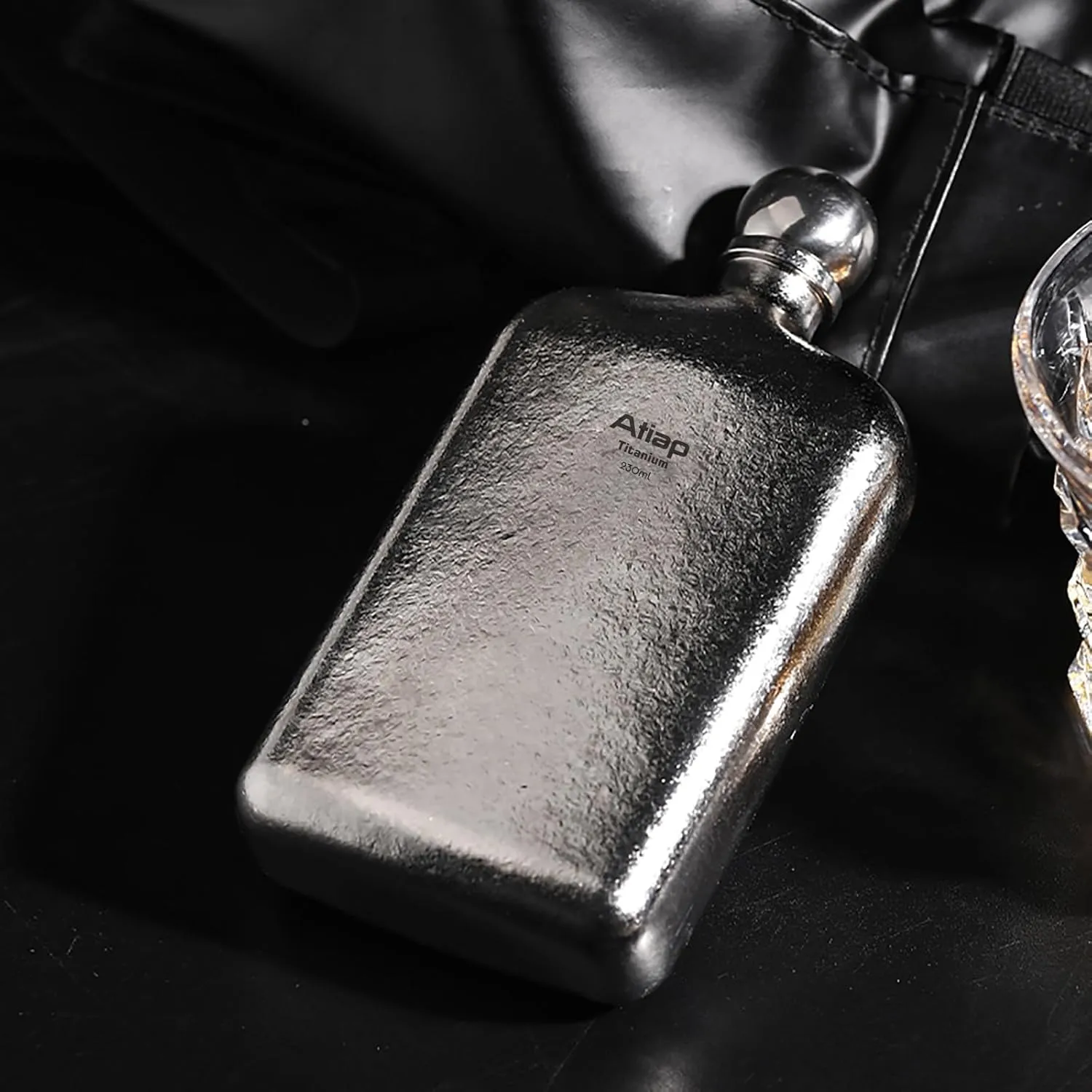 Titanium Hip Flask Portable Leak Proof Wine Pot Flagon Drinking Cup with Cap for Outdoor Camping Hiking (Ice flower, 230ml)