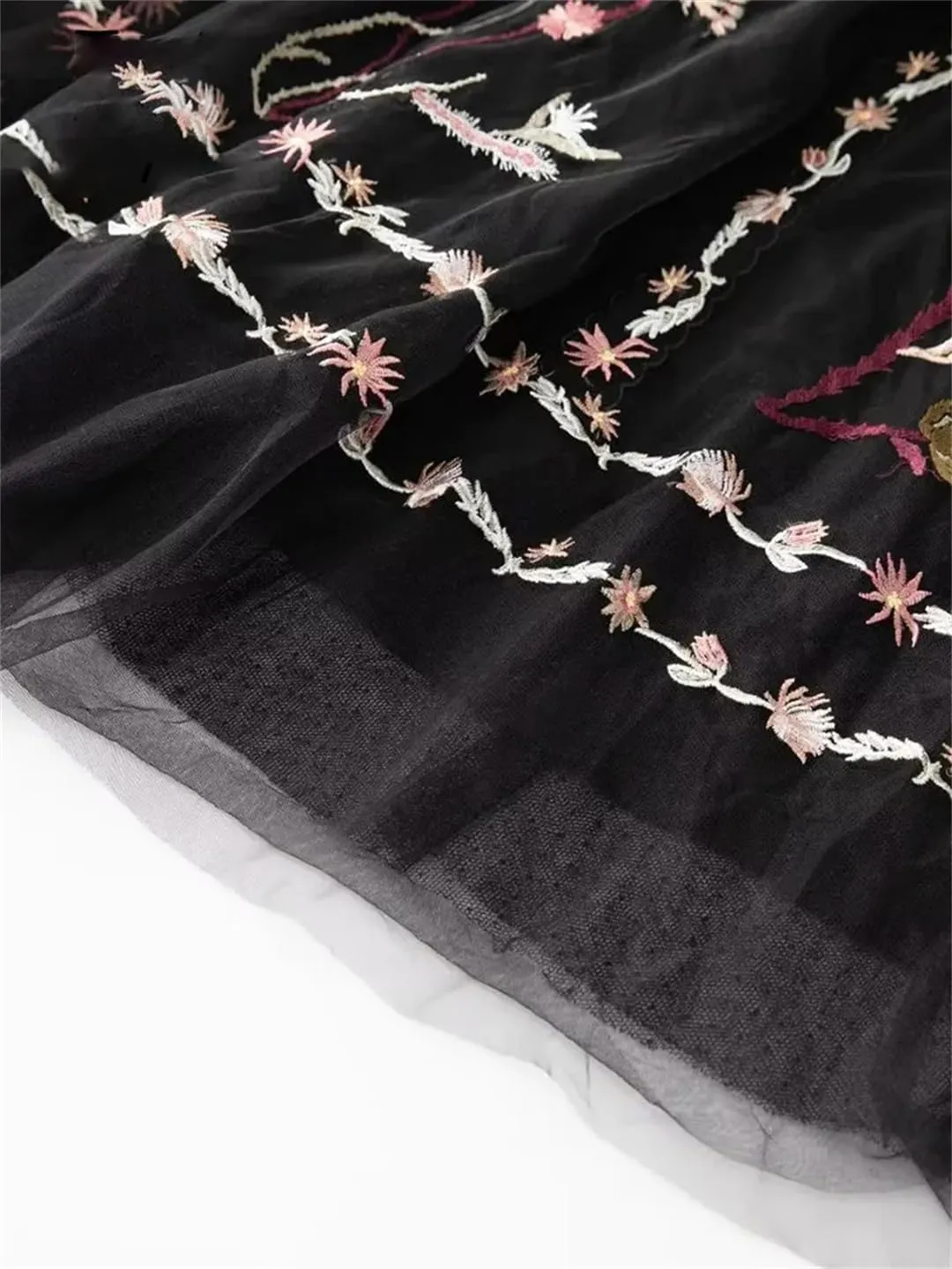 Women Tulle Summer Dress Flare Sleeve Vintage Flower Embroidery A-Line Mesh Party Midi Dresses